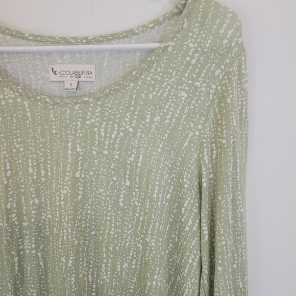 Koolaburra by UGG Green and White Rayon 3/4 Sleeve Top Small - Picture 12 of 12